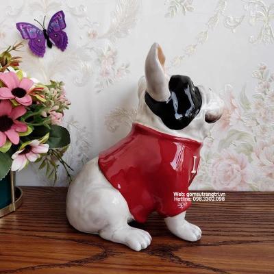 TƯỢNG CHÓ SỨ MẶC ÁO ĐỎ CHỮ LOVE